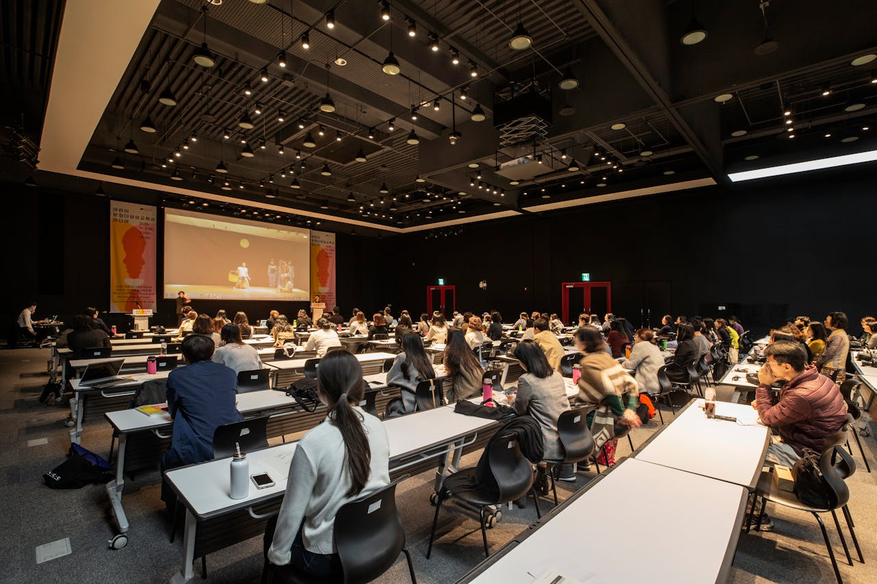 How to control nervousness while speaking in public